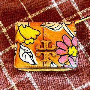 Tory Burch bifold wallet